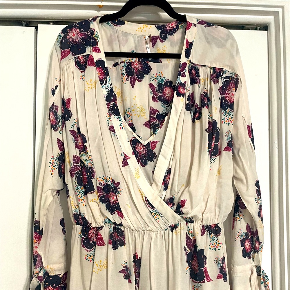 EUC Free people faux wrap tunic/top size M